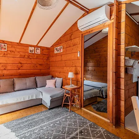 Letniskowe Wiktoria Lodge