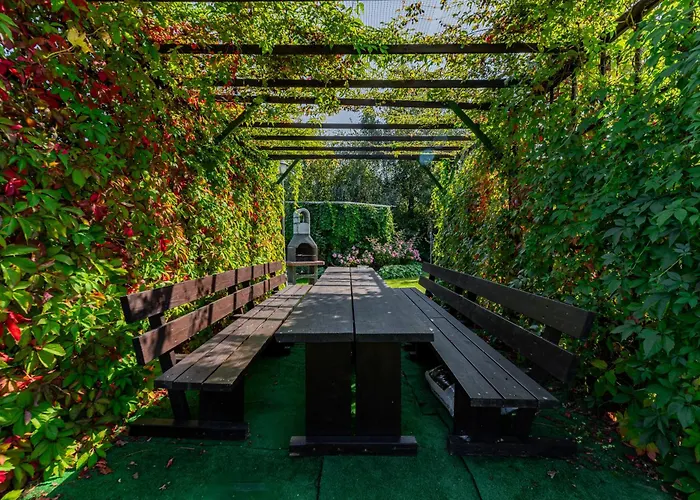 ロッジ Letniskowe Wiktoria ドンプキ