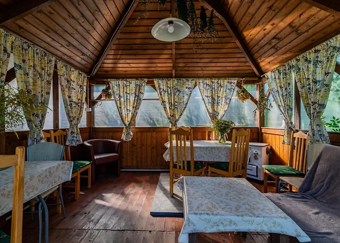 Letniskowe Wiktoria אכסניה דומבקי