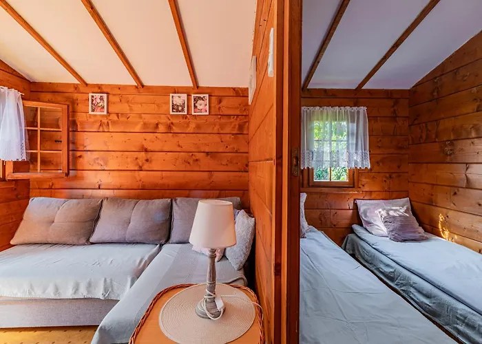 ロッジ Letniskowe Wiktoria ドンプキ